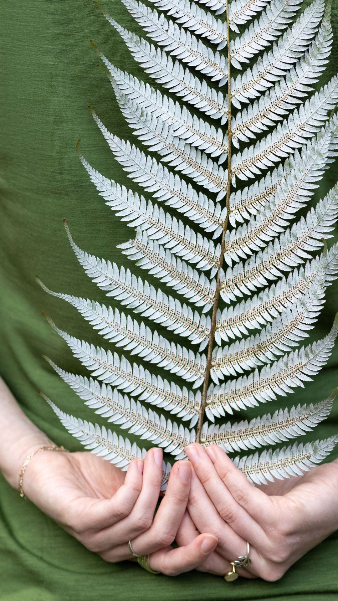 Women's Crew T-Shirt - Merino Blend 180gsm, Moss Green