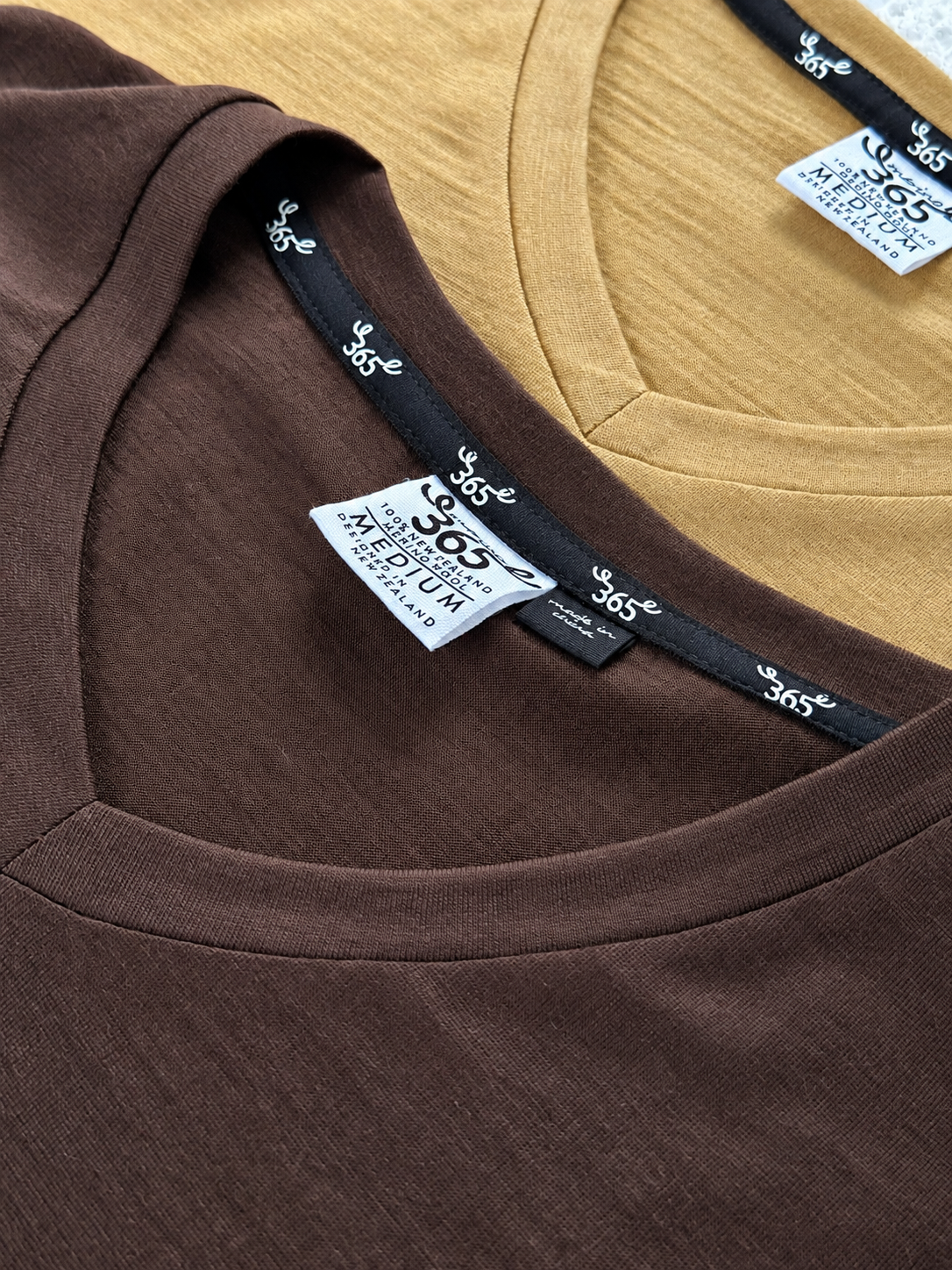 Men’s V-Neck T-shirt – 100% Merino Wool, Espresso